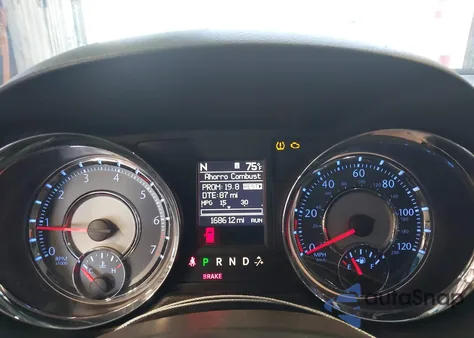 2016 Chrysler Town & Country Touring from USA, damaged, VIN 2C4RC1BG7GR187056